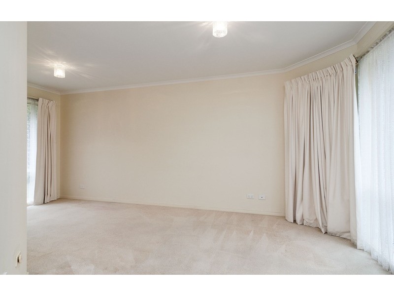 21 Manchester Road, Mooroolbark VIC 3138