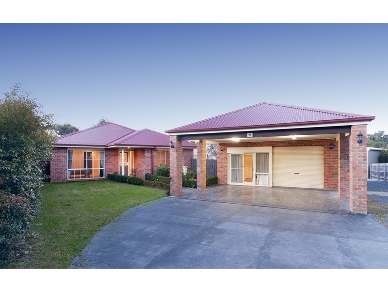 12 Lakeview Drive, Lilydale VIC 3140