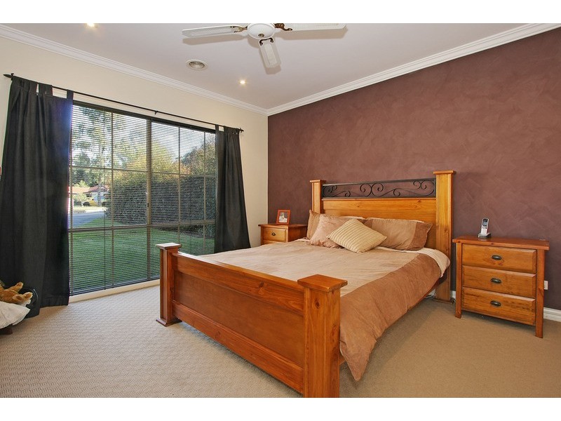 12 Lakeview Drive, Lilydale VIC 3140