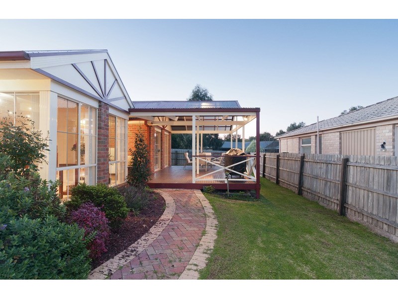 12 Lakeview Drive, Lilydale VIC 3140