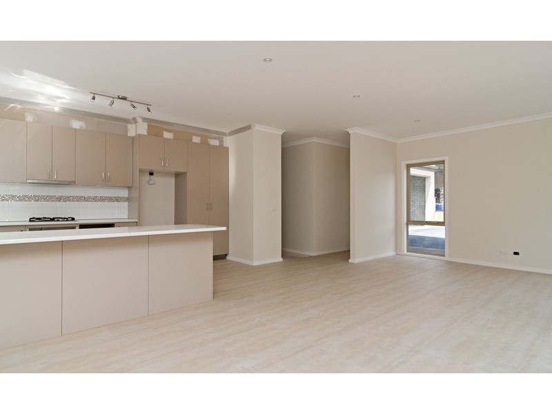 2/48 Rolloway Rise, Chirnside Park VIC 3116