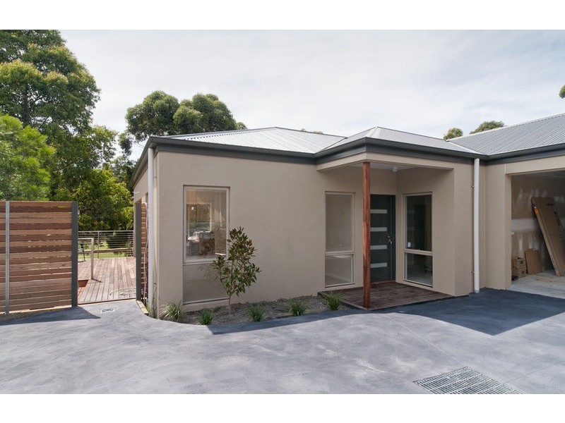 2/48 Rolloway Rise, Chirnside Park VIC 3116