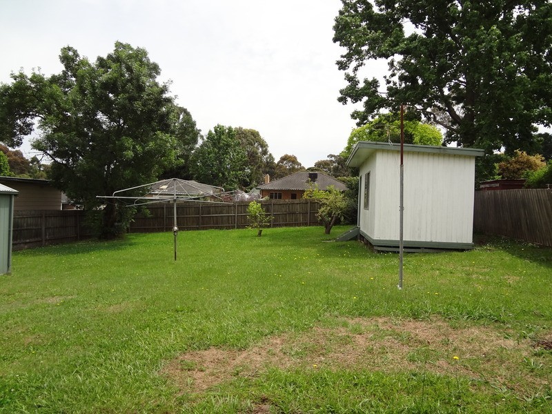 35 Boyana Crescent, Croydon VIC 3136