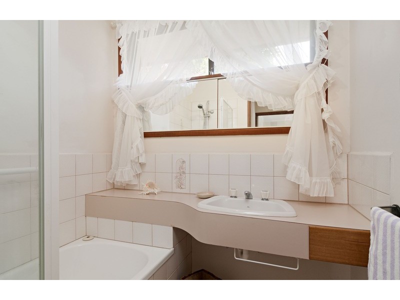 7 Nambour Drive, Mooroolbark VIC 3138