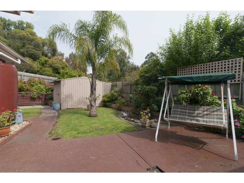 7 Nambour Drive, Mooroolbark VIC 3138