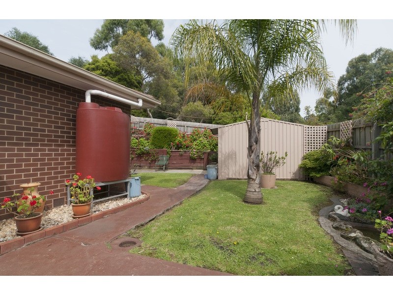 7 Nambour Drive, Mooroolbark VIC 3138
