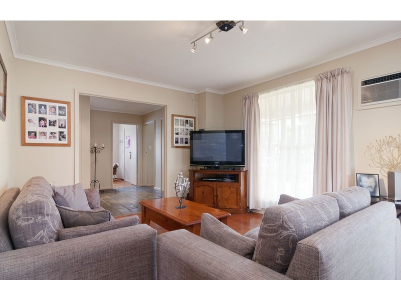 1 Malcolm Court, Croydon North VIC 3136