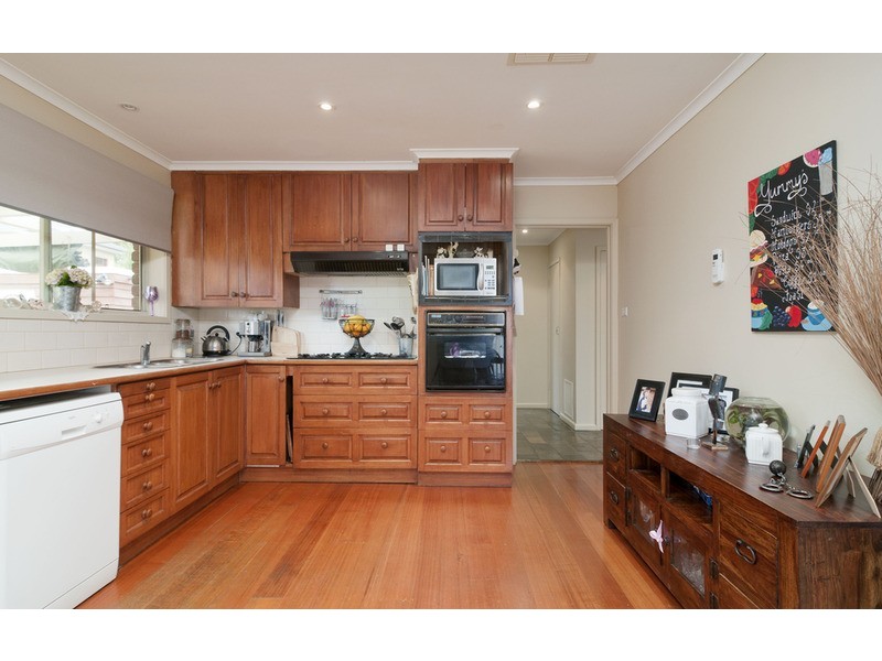 1 Malcolm Court, Croydon North VIC 3136