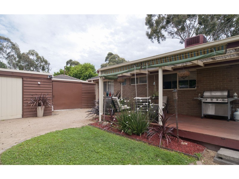 1 Malcolm Court, Croydon North VIC 3136
