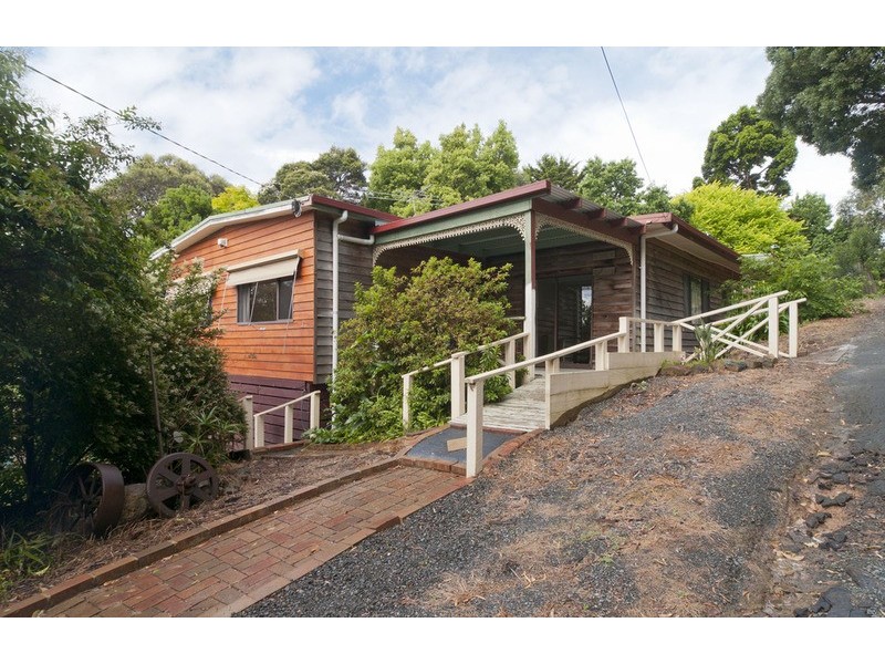 15 Hill Road, Montrose VIC 3765