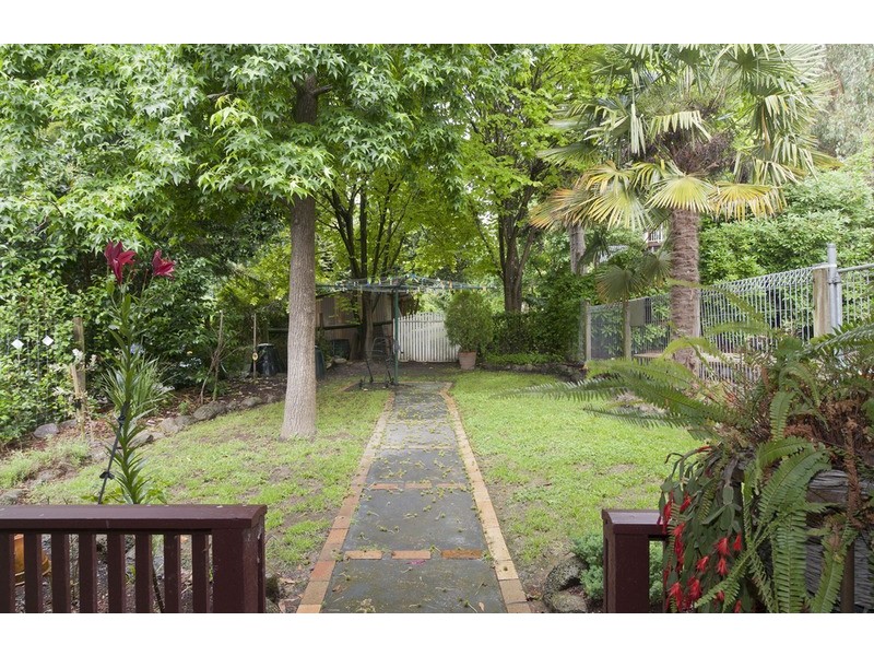 15 Hill Road, Montrose VIC 3765