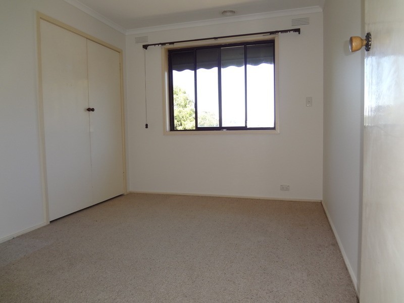 24 Lansell Road, Mooroolbark VIC 3138