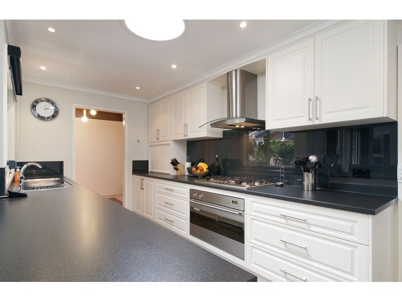 8 Drysdale Place, Mooroolbark VIC 3138