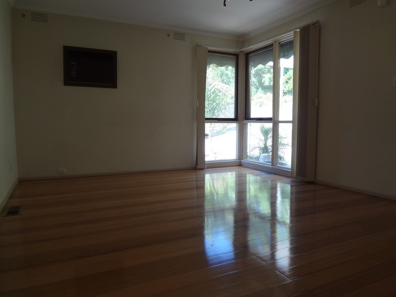 23 Meadowlark Lane, Mooroolbark VIC 3138