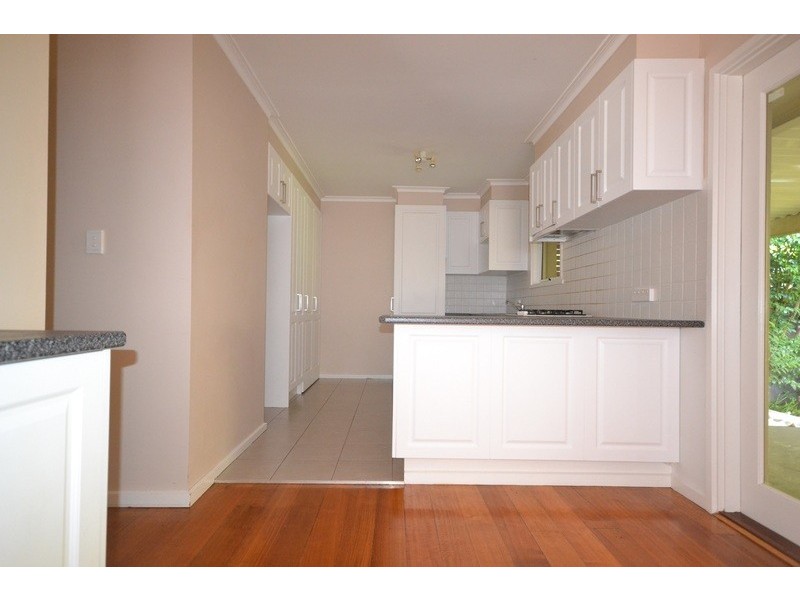 43 Longfellow Avenue, Mooroolbark VIC 3138