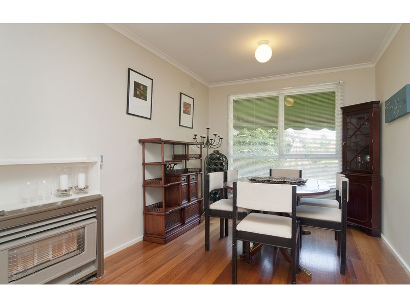 8 Pembroke Road, Mooroolbark VIC 3138