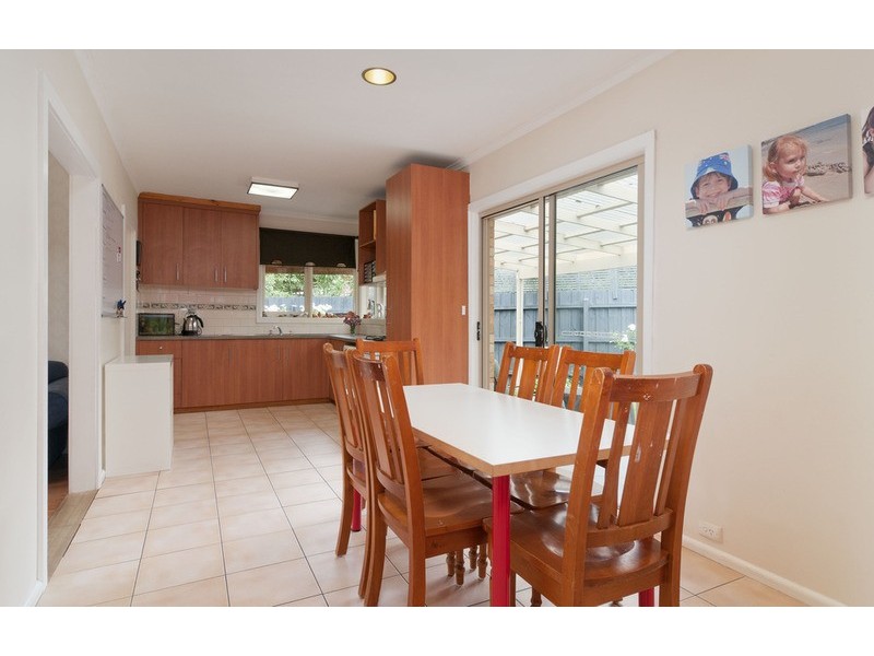1/22 Broughton Avenue, Croydon VIC 3136