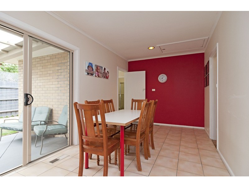 1/22 Broughton Avenue, Croydon VIC 3136