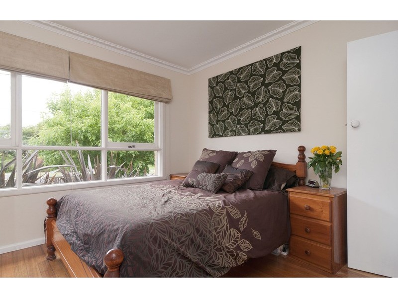1/22 Broughton Avenue, Croydon VIC 3136