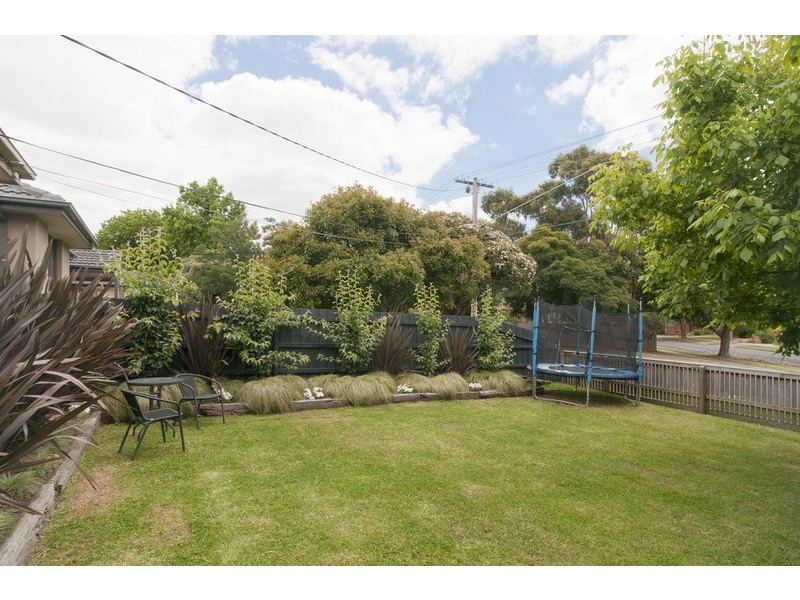 1/22 Broughton Avenue, Croydon VIC 3136