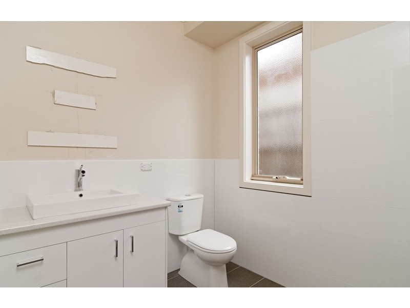 2/51 Mount View Parade, Croydon VIC 3136