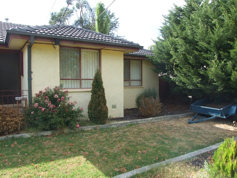 26 Blackburn  Road, Mooroolbark VIC 3138