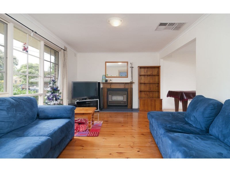 43 Meadowlark Lane, Mooroolbark VIC 3138