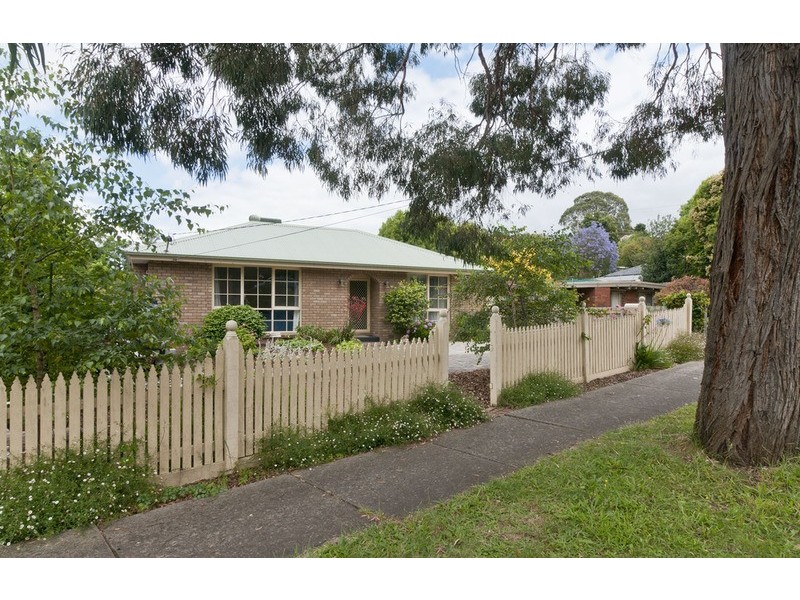 43 Meadowlark Lane, Mooroolbark VIC 3138
