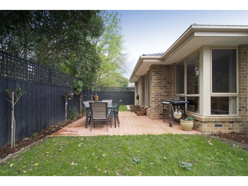 2/73  Cardigan Road, Mooroolbark VIC 3138