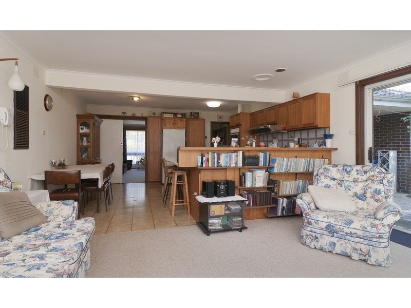 14 Zina Grove, Mooroolbark VIC 3138