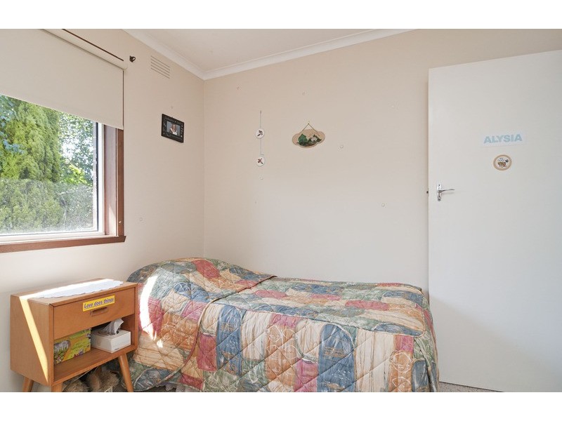 14 Zina Grove, Mooroolbark VIC 3138