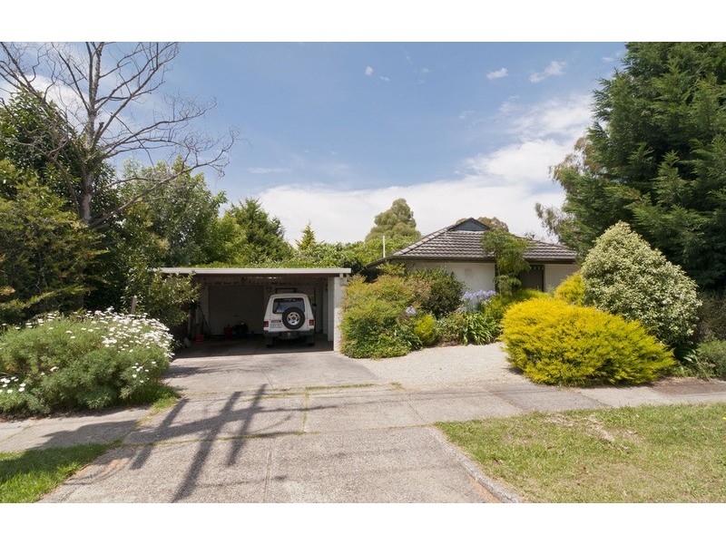 58 Struan Avenue, Mooroolbark VIC 3138