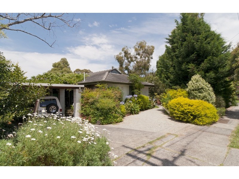 58 Struan Avenue, Mooroolbark VIC 3138