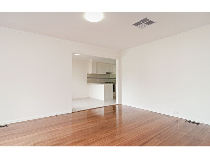 18 Blackburn Road, Mooroolbark VIC 3138