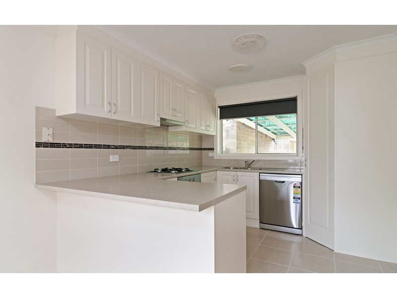 18 Blackburn Road, Mooroolbark VIC 3138