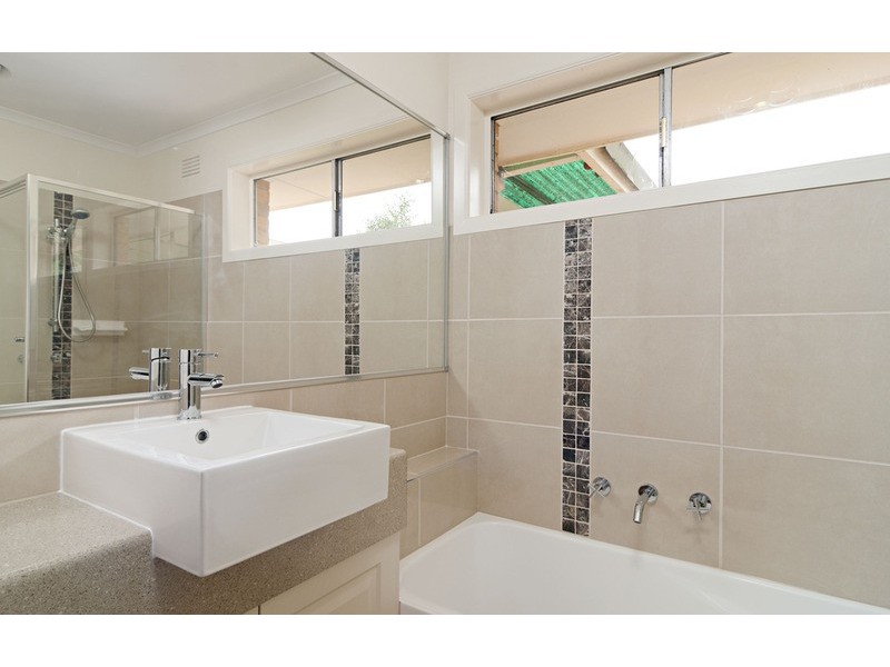 18 Blackburn Road, Mooroolbark VIC 3138