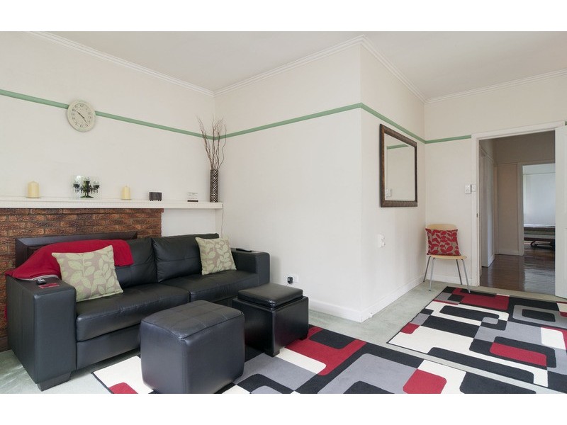 10 Charles Street, Mooroolbark VIC 3138