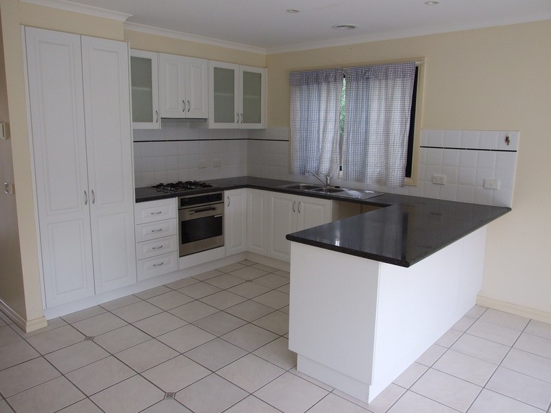 2/26 Ervin Road, Kilsyth VIC 3137