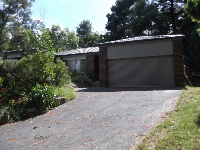 6 Clematis Road, Mount Evelyn VIC 3796