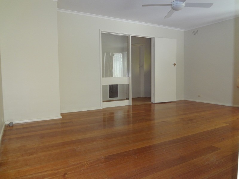 43 Felix Grove, Mooroolbark VIC 3138