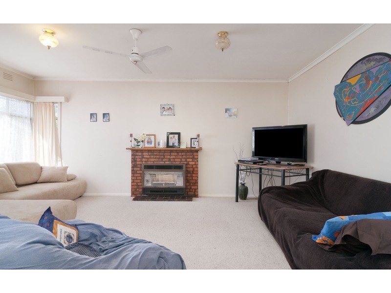 17 Hansen Road, Kilsyth VIC 3137