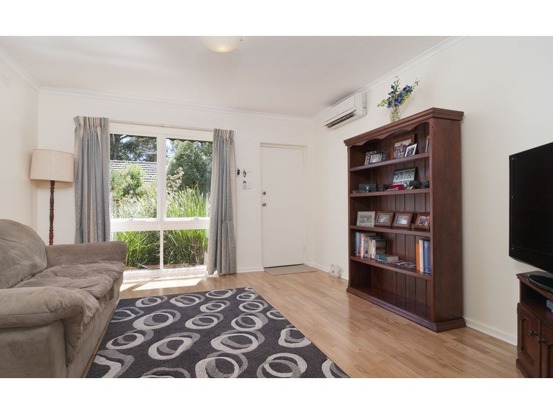 2/62 Surrey Road East, Croydon VIC 3136