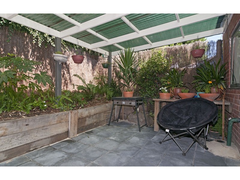 2/62 Surrey Road East, Croydon VIC 3136