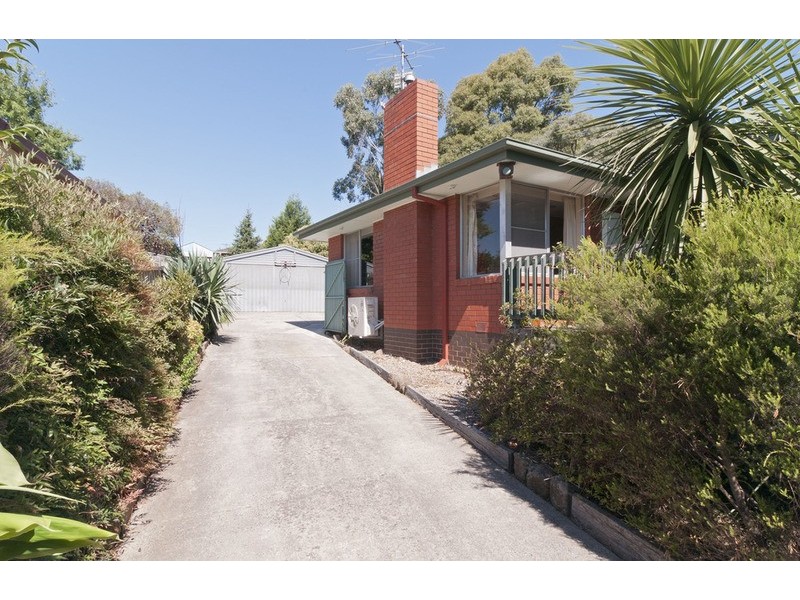 24 Monomeith Street, Mooroolbark VIC 3138