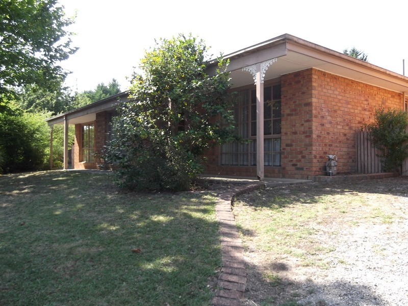 23 Blaxland Court, Mooroolbark VIC 3138