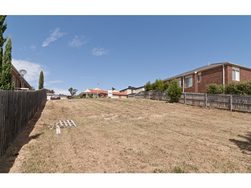 4 St James Park Rise, Mooroolbark VIC 3138