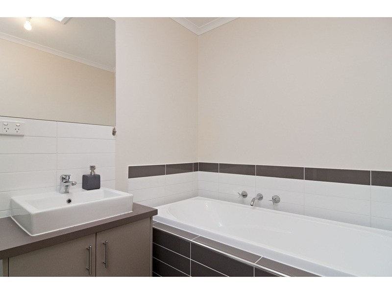 19a Black springs Road, Chirnside Park VIC 3116