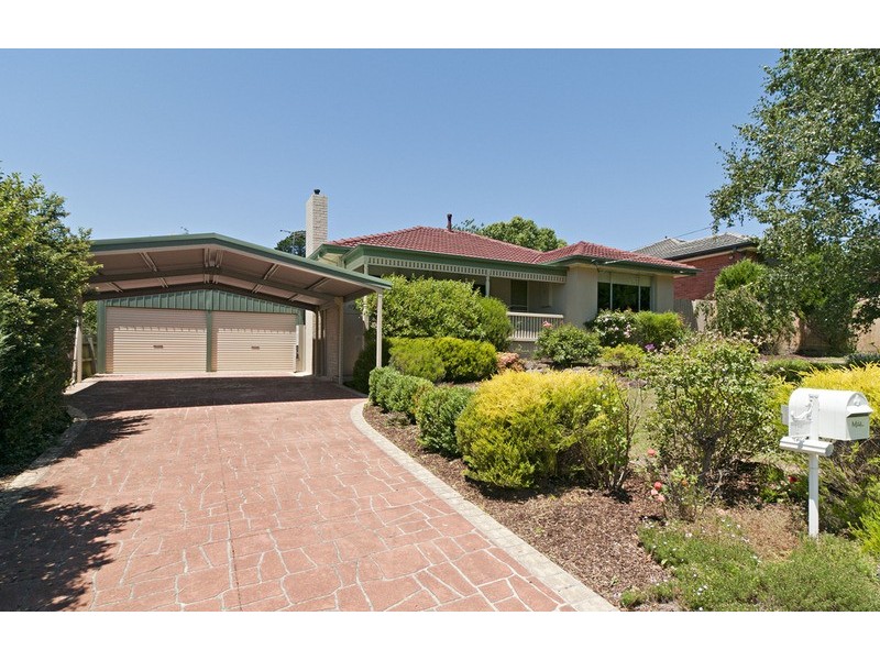 52 Longfellow Avenue, Mooroolbark VIC 3138
