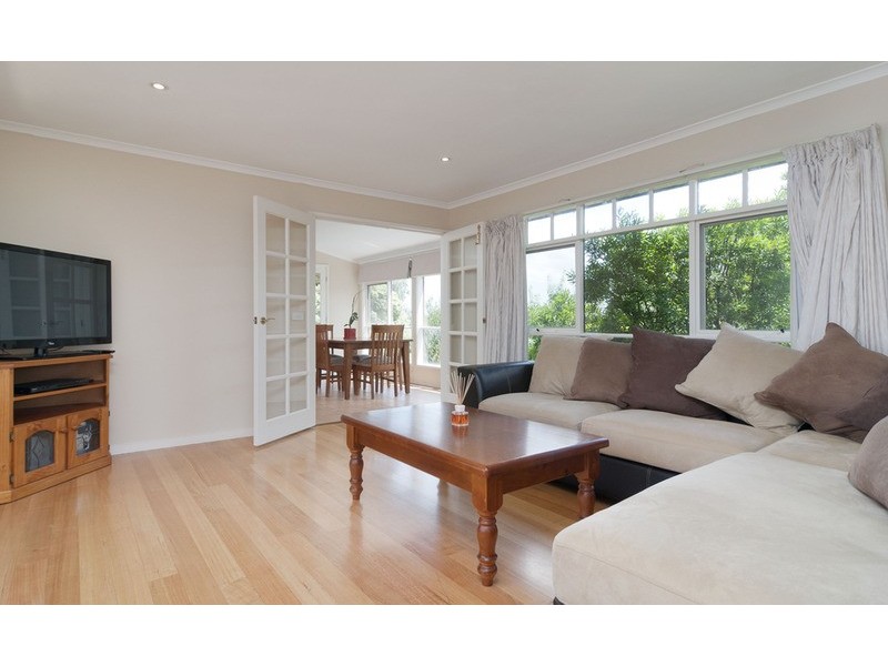 8 Wembley Close, Mooroolbark VIC 3138