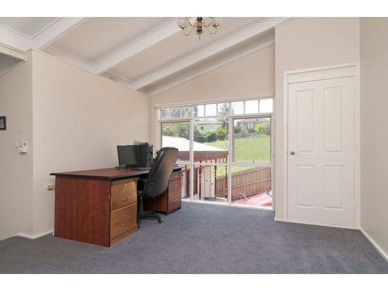 8 Wembley Close, Mooroolbark VIC 3138